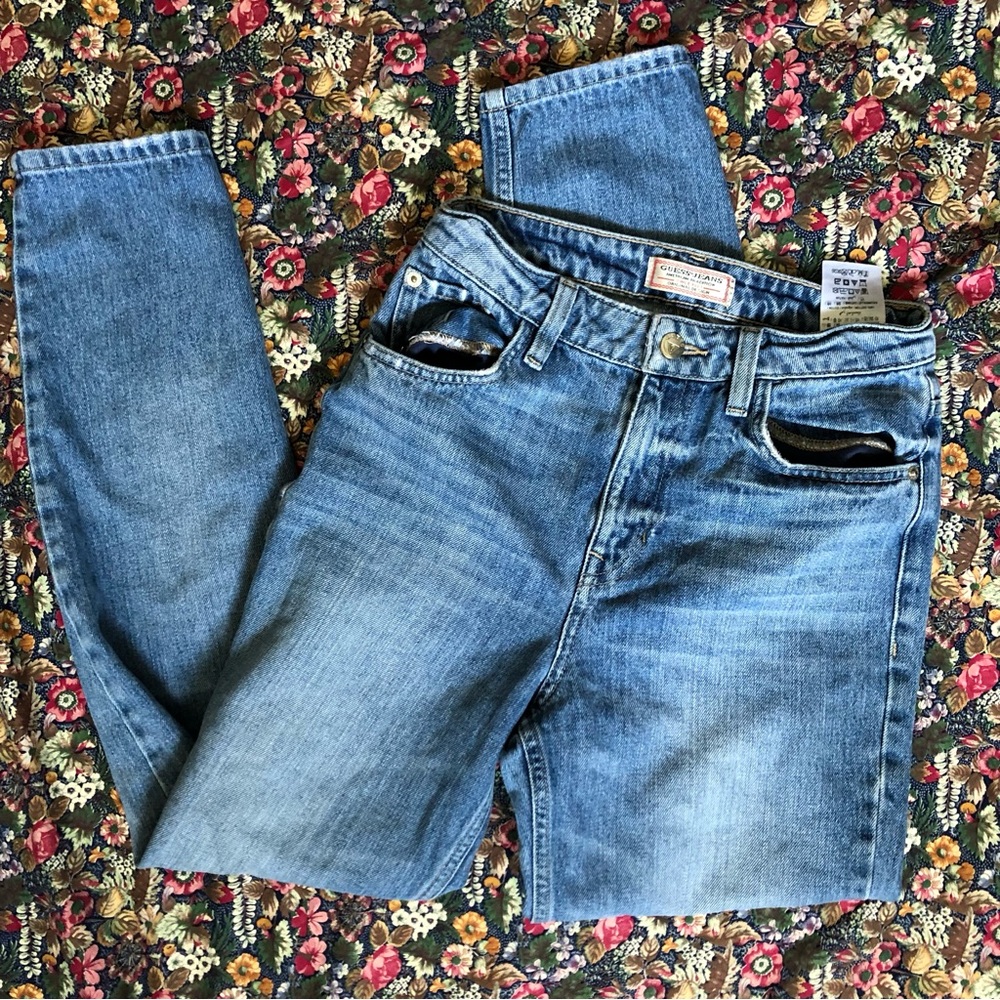Vintage Guess light wash jeans size 26 slim fit